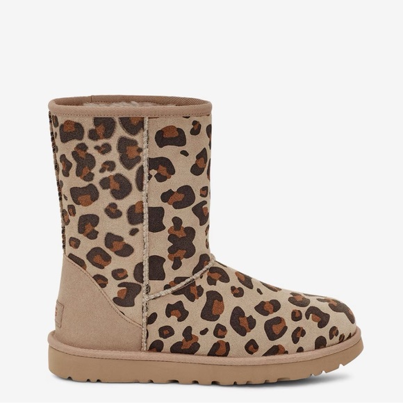 NWT UGG Classic Short II Bootie size 8 - Picture 7 of 13